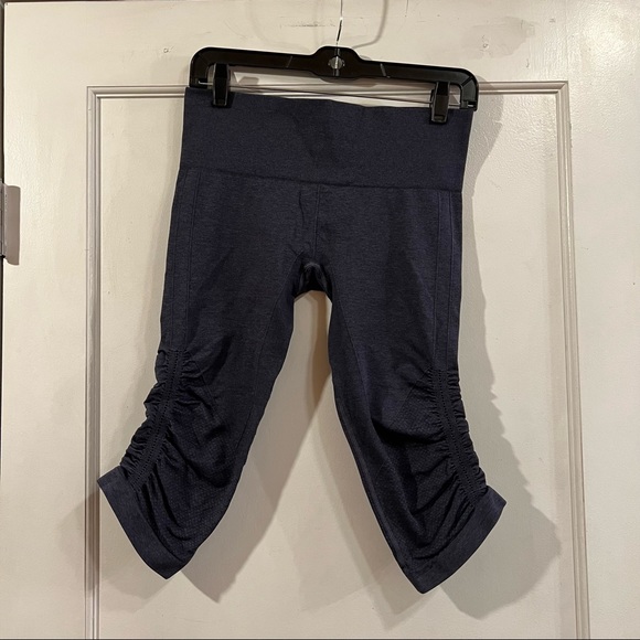 LULULEMON In The Flow Crop II - Picture 7 of 13